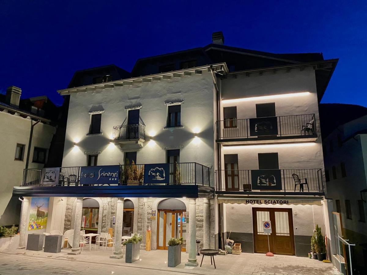 Hotel Sciatori 3 Stelle Superior Temù Eksteriør billede
