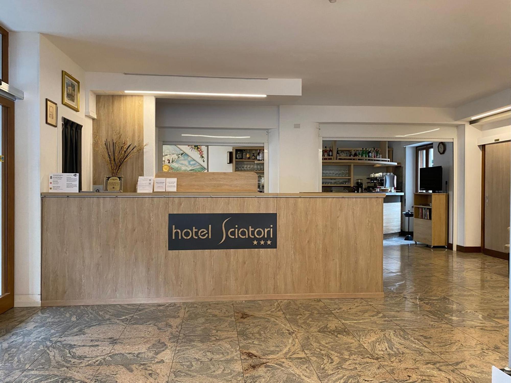 Hotel Sciatori 3 Stelle Superior Temù Eksteriør billede